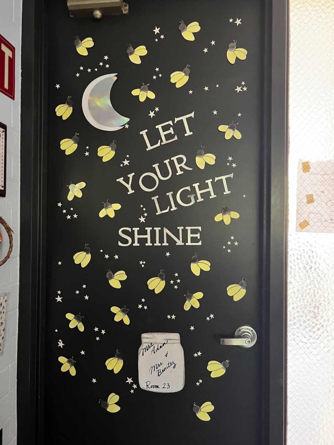 41 BEST CLASSROOM DOOR IDEAS FOR BACK TO SCHOOL - Stylin by Sarita
