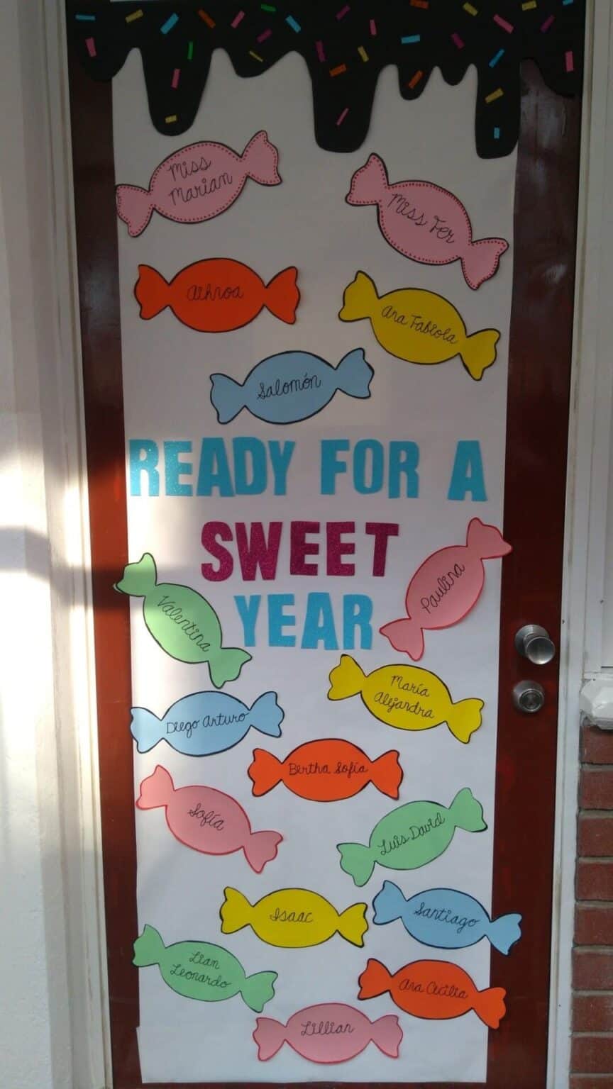 41 BEST CLASSROOM DOOR IDEAS FOR BACK TO SCHOOL - Stylin by Sarita