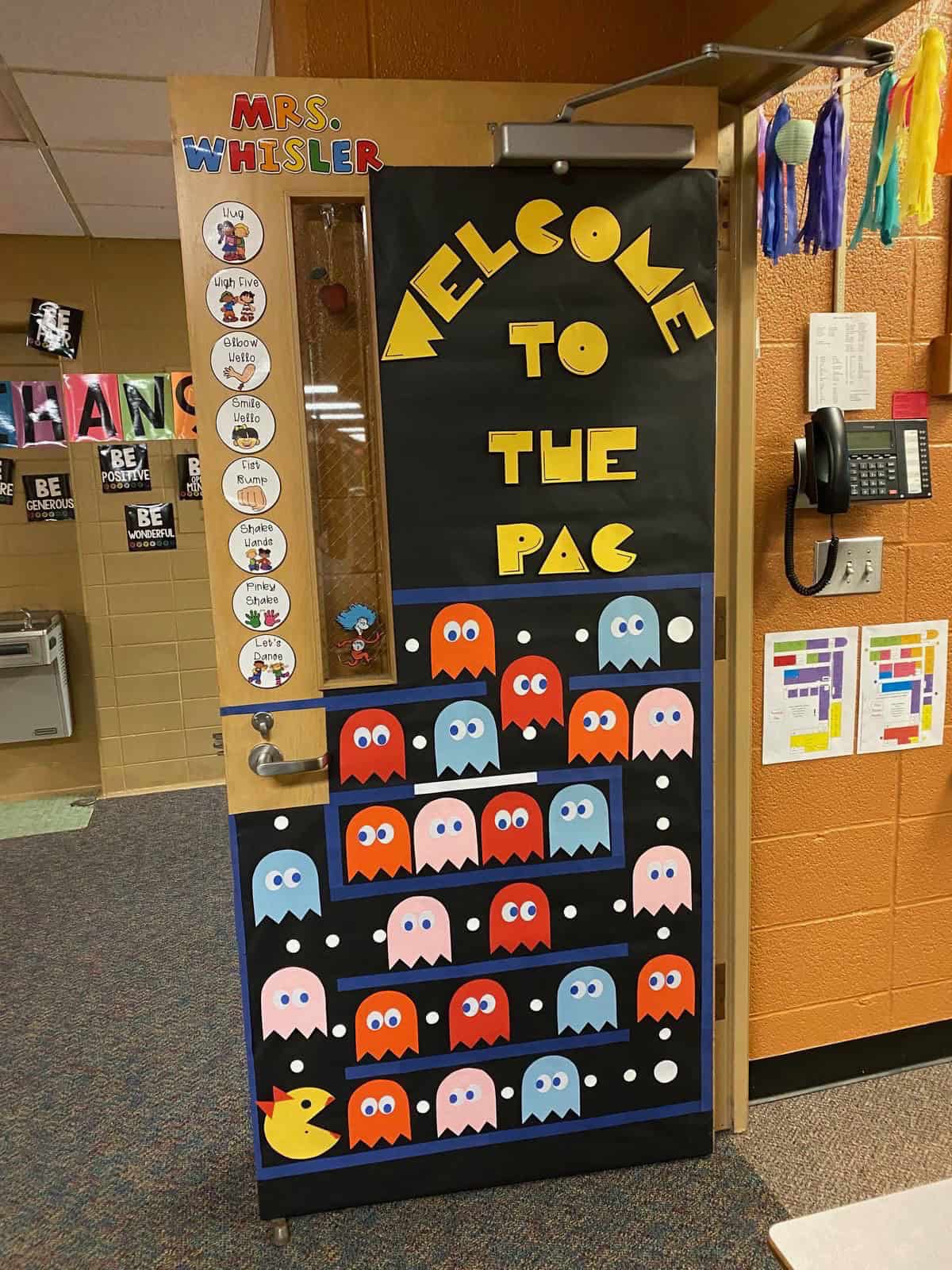 41 BEST CLASSROOM DOOR IDEAS FOR BACK TO SCHOOL - Stylin by Sarita