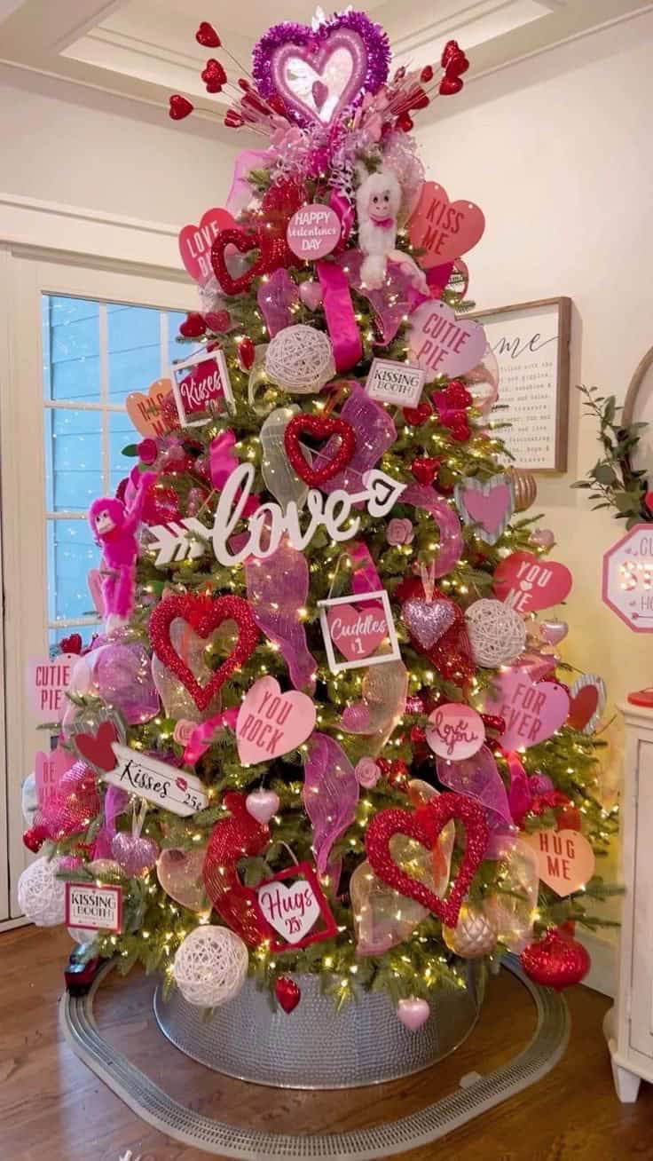 33 GORGEOUS VALENTINES TREE IDEAS TO RECREATE Stylin By Sarita 33 GORGEOUS VALENTINES TREE IDEAS TO RECREATE Stylin By Sarita